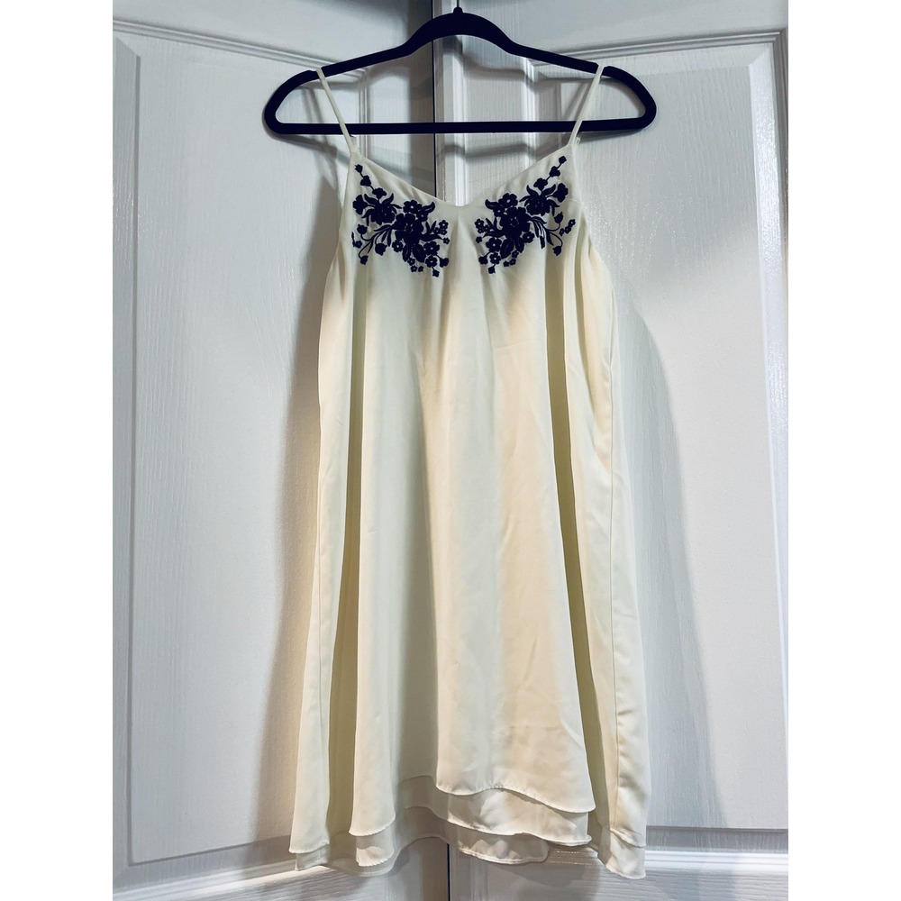 mi ami Dress Womens XXS Ivory Black Floral Embroidered Cami Adjustable WS50458